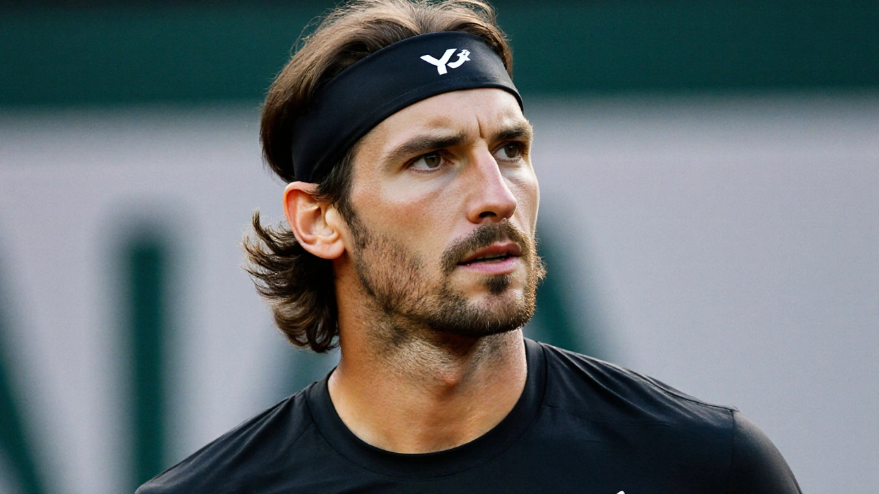 Tsitsipas vuelve a entrenar con su padre tras romper con Ivanisevic